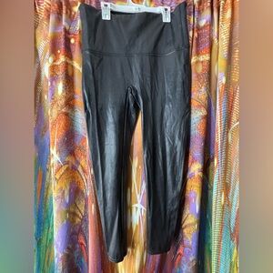 SPANX leggings 🖤
